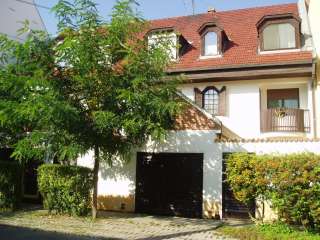 Kecskemét, Őz u. 17.jpg Kecskemét, Őz u. 17.jpg