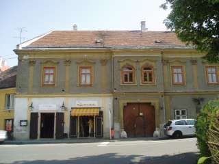 Sopron, Sas tér 06.jpg Sopron, Sas tér 06.jpg